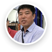 Jomar, 자동차 서비스 센터 소유자